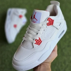JORDAN RETRO 4