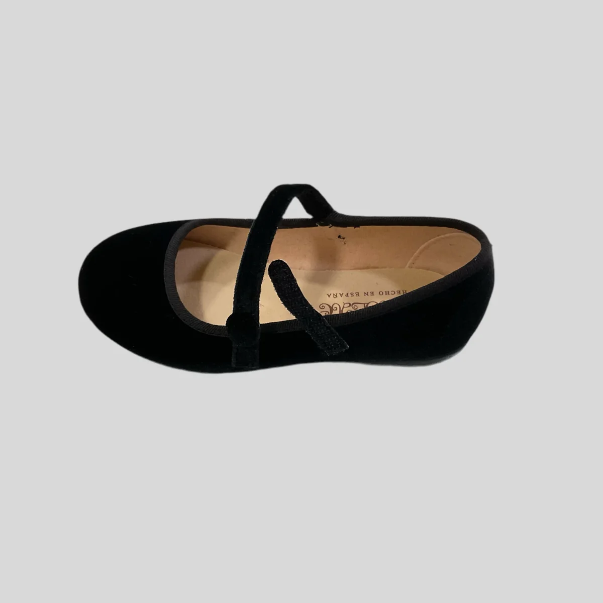 Merceditas negras en terciopelo, con  botón de niña con correa  - Tokolate - Imagen 5