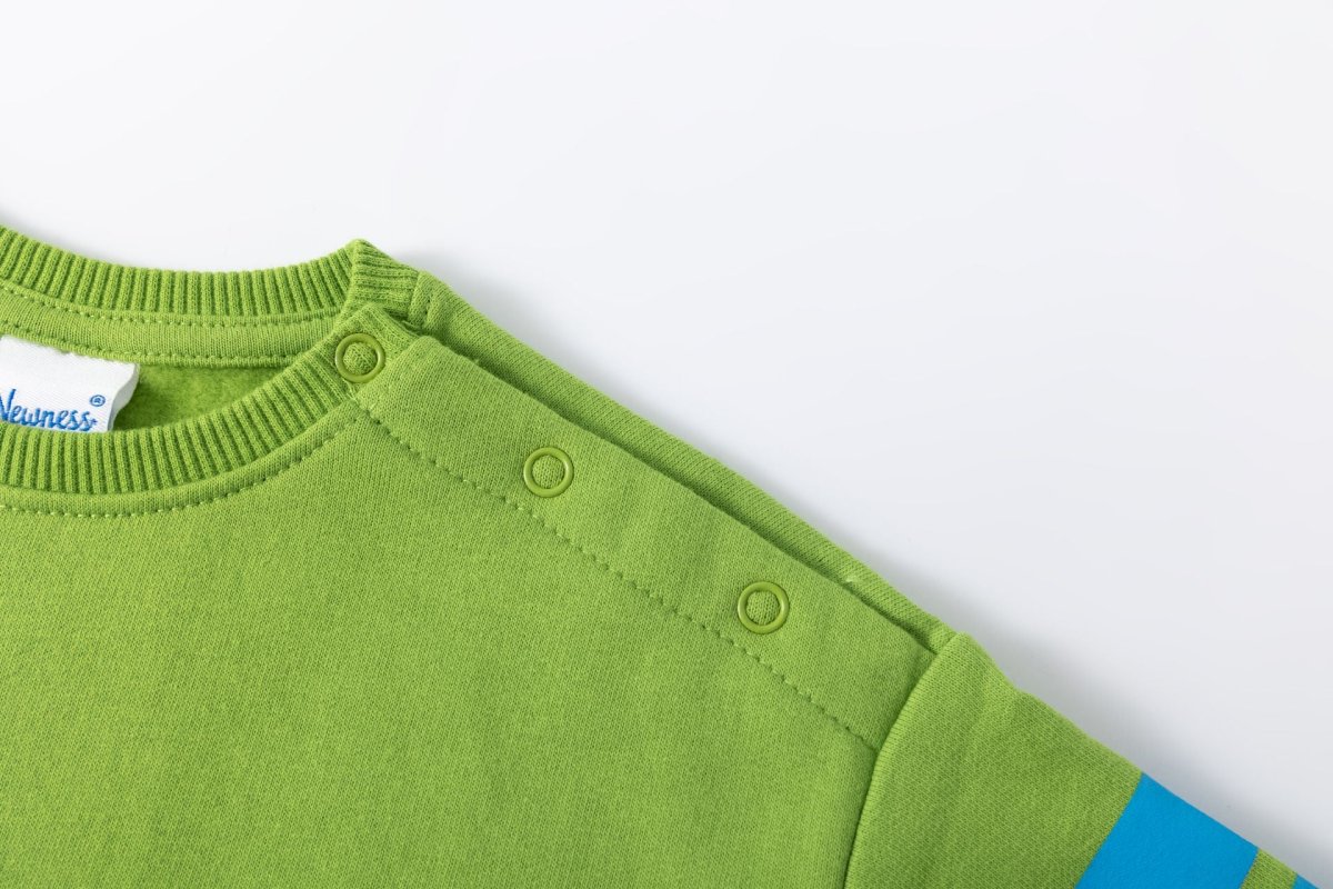 Sudadera bebé en pistacho con robot azul - Newness invierno 2024 - Imagen 6